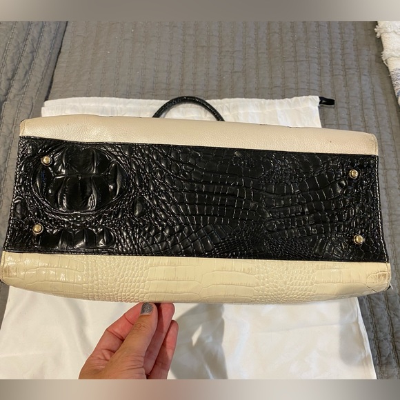 Brahmin “Priscilla Satchel” in ivory - Picture 11 of 16